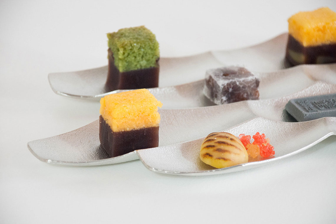 Sasa tin tray with traditional Japanese sweets